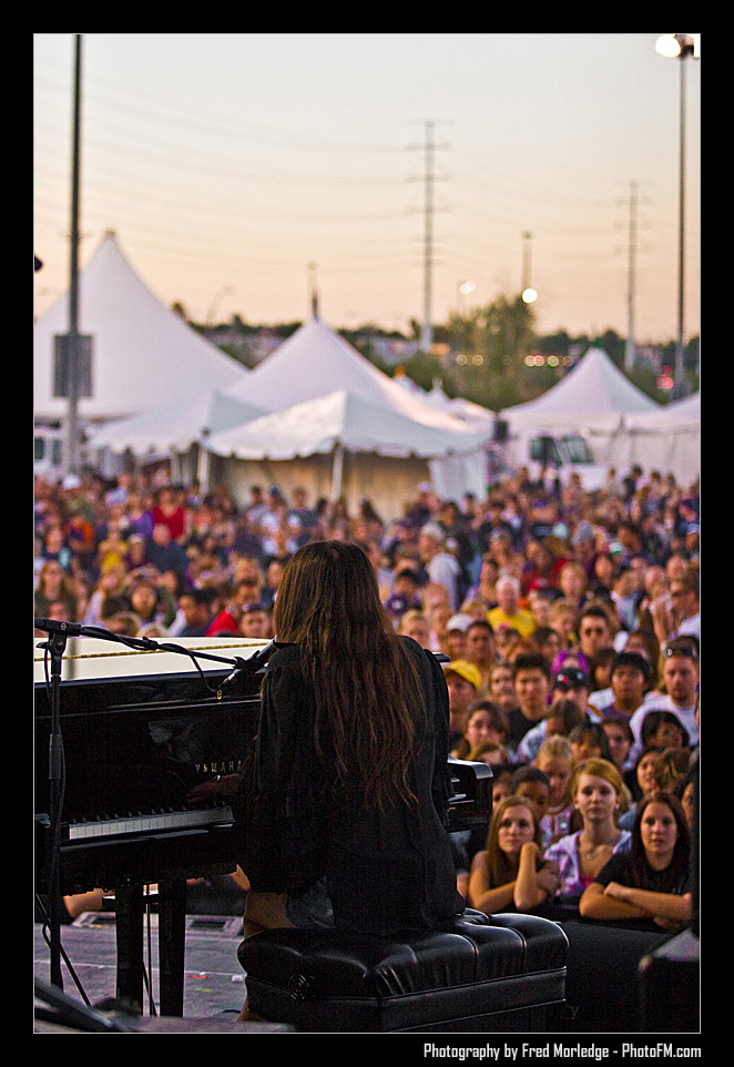 Vanessa Carlton - Bite of Las Vegas 2007 - Photography by Fred Morledge - PhotoFM.com - 008