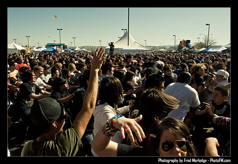 ExtremeThing2009TheCrowd_075