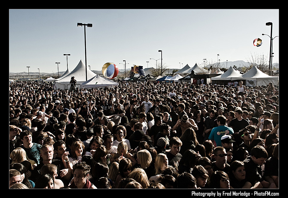 ExtremeThing2009TheCrowd_097