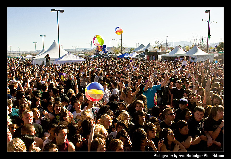 ExtremeThing2009TheCrowd_098