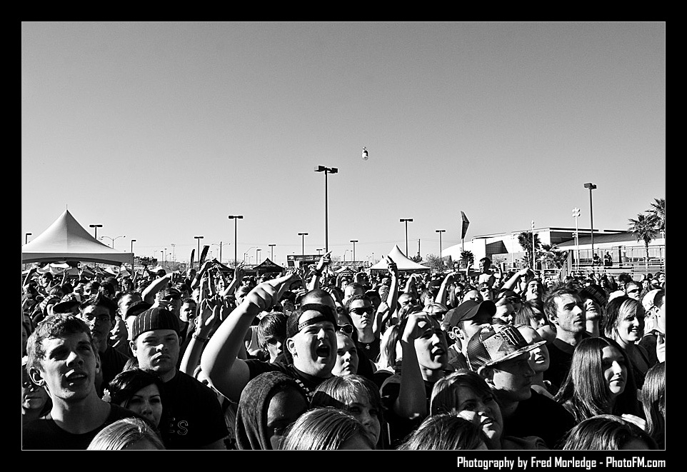 ExtremeThing2009TheCrowd_100