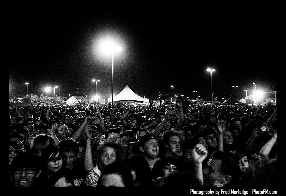 ExtremeThing2009TheCrowd_128