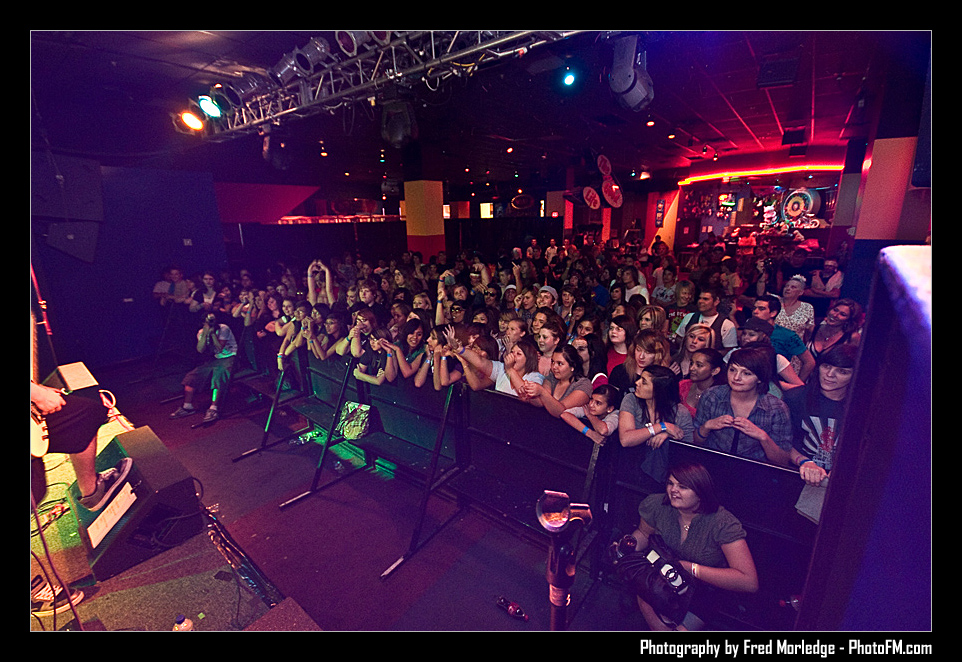 FacesInTheCrowd_FletchFarewellShowJillians_018