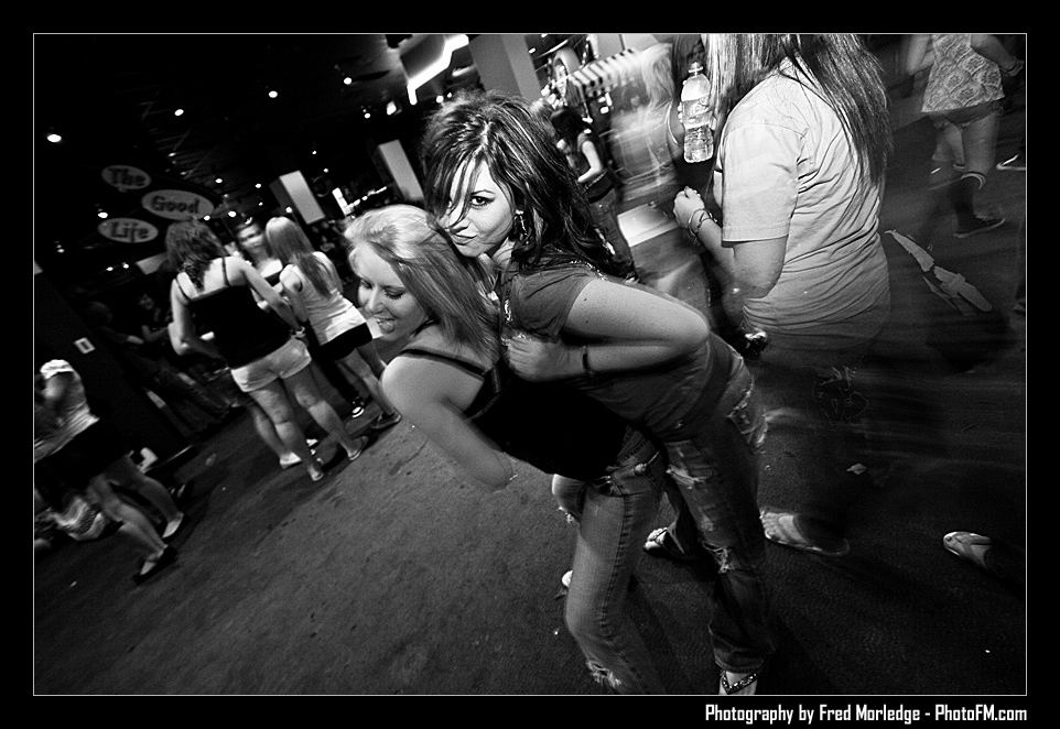 FacesInTheCrowd_FletchFarewellShowJillians_026