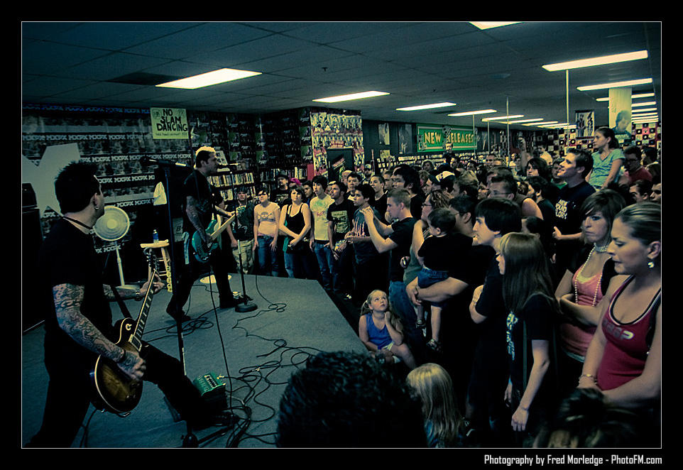 MxPx at Zia Records - July 22nd, 2007 -  Photography by PhotoFM.com - 012