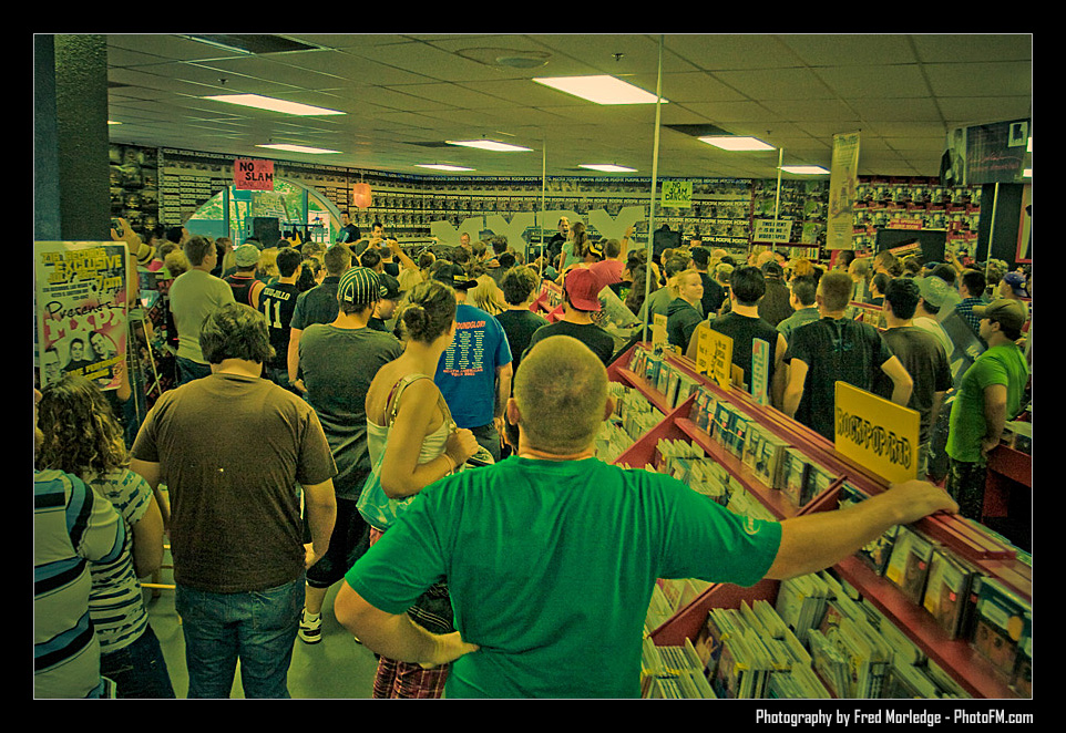 MxPx at Zia Records - July 22nd, 2007 -  Photography by PhotoFM.com - 015