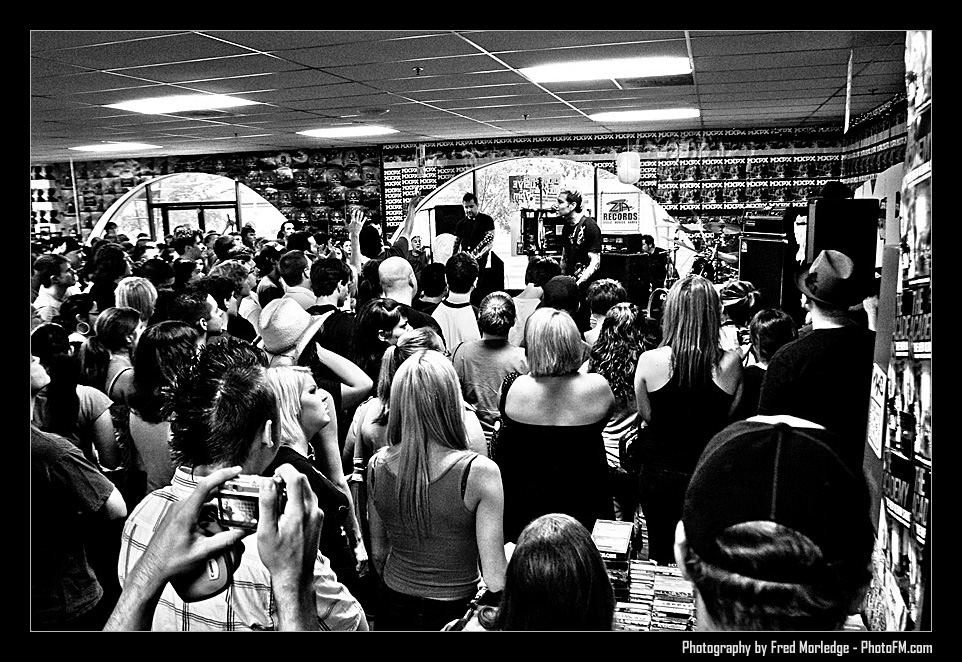 MxPx at Zia Records - July 22nd, 2007 -  Photography by PhotoFM.com - 024