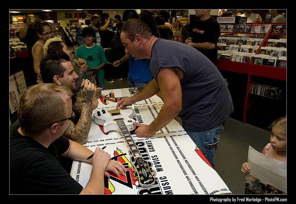MxPx at Zia Records - July 22nd, 2007 -  Photography by PhotoFM.com - 036