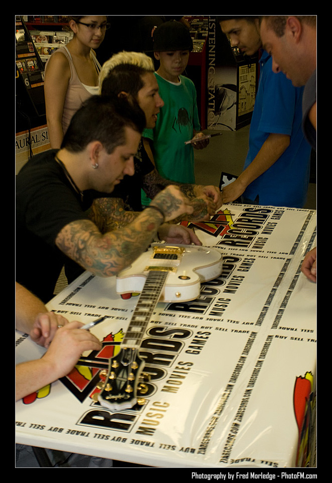 MxPx at Zia Records - July 22nd, 2007 -  Photography by PhotoFM.com - 037
