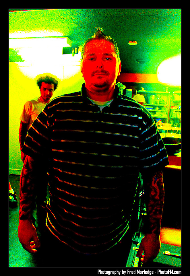 OpiumAlibiFreakinFrogCrowdPhotos_028