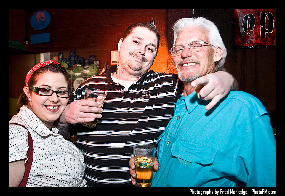 OpiumAlibiFreakinFrogCrowdPhotos_031