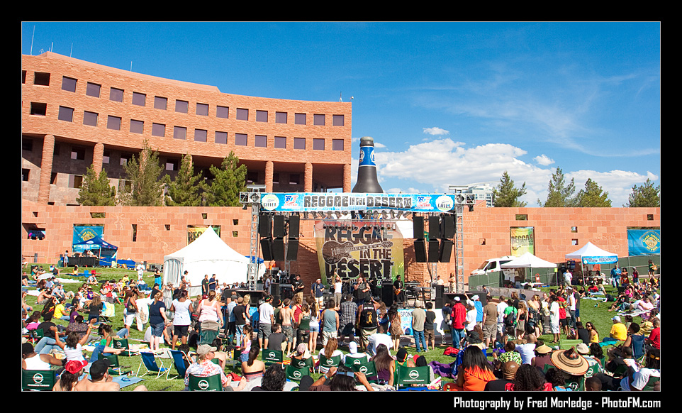 ReggaeInTheDesert2009OnePinShort037