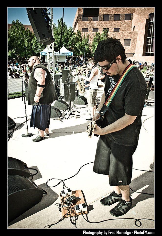 ReggaeInTheDesert2009OnePinShort049