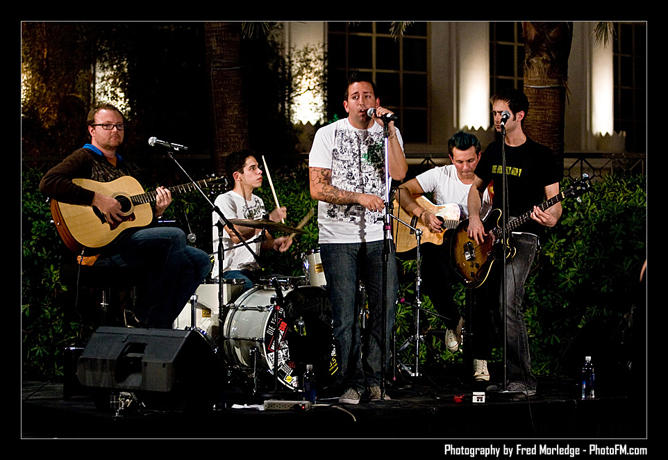 RockNRollWineMandalayBayBeach2008_042