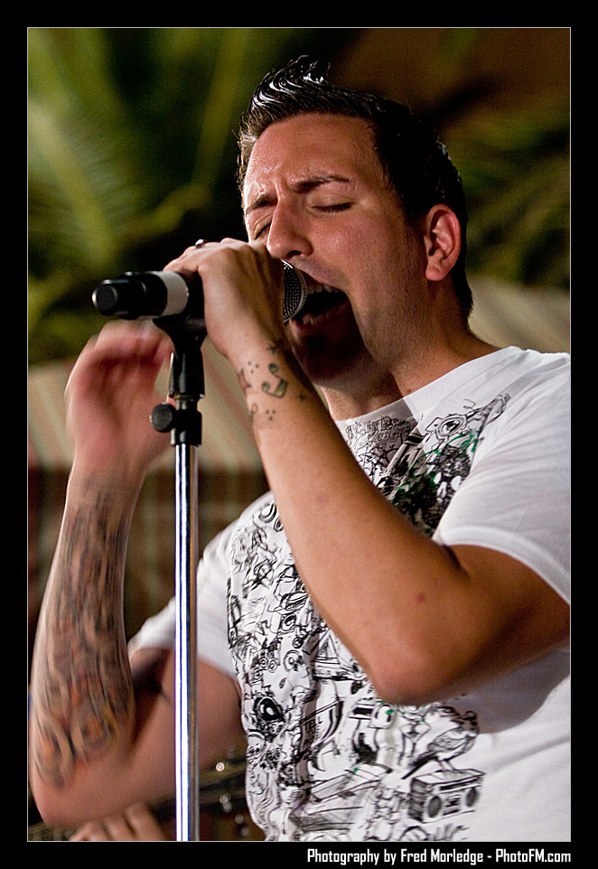 RockNRollWineMandalayBayBeach2008_048