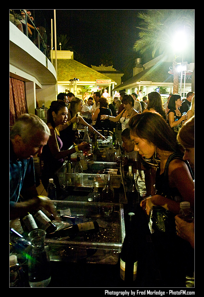 RockNRollWineMandalayBayBeach2008_071