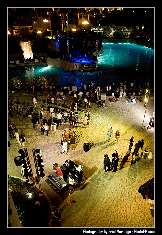 RockNRollWineMandalayBayBeach2008_081