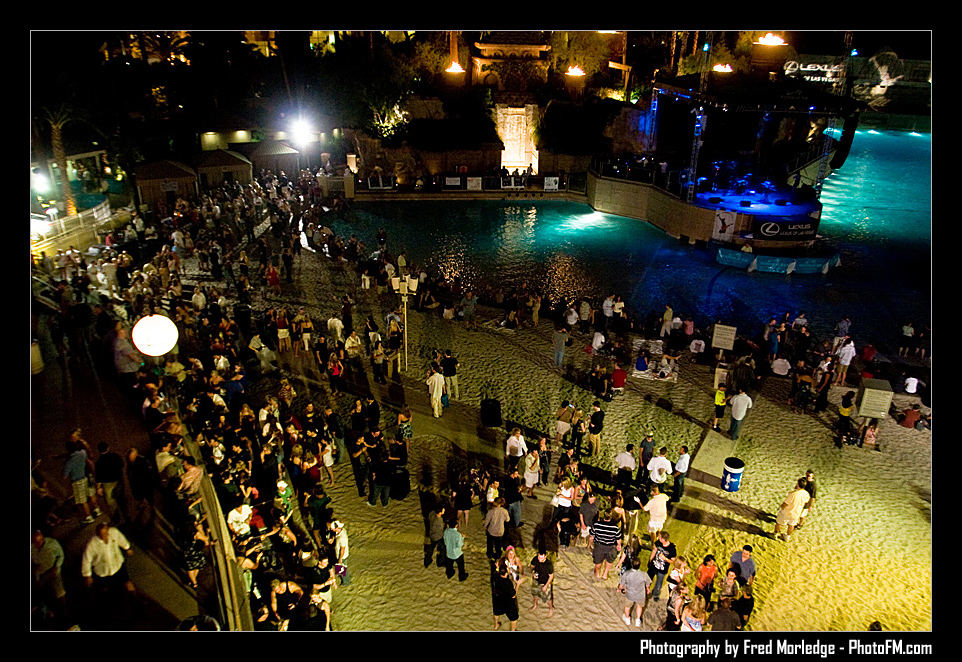 RockNRollWineMandalayBayBeach2008_086