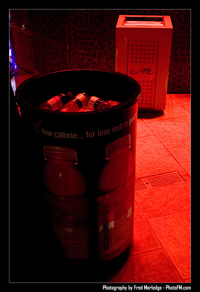 RockNRollWineMandalayBayBeach2008_090