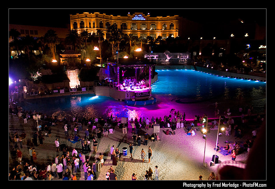 RockNRollWineMandalayBayBeach2008_092
