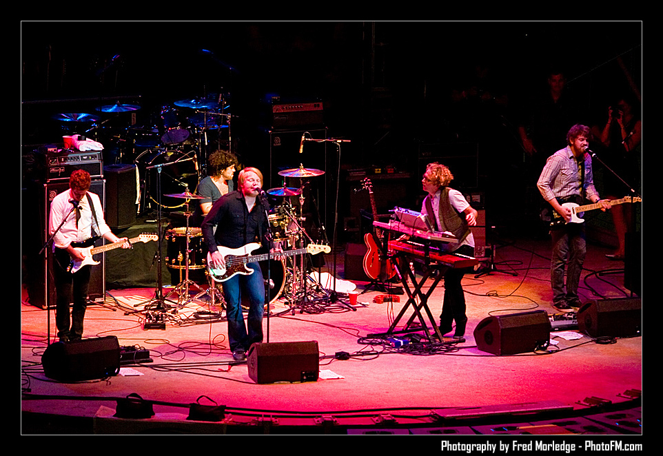 RockNRollWineMandalayBayBeach2008_101