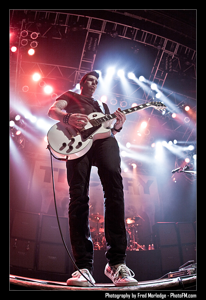 HouseOfBluesTheoryOfADeadMan_004