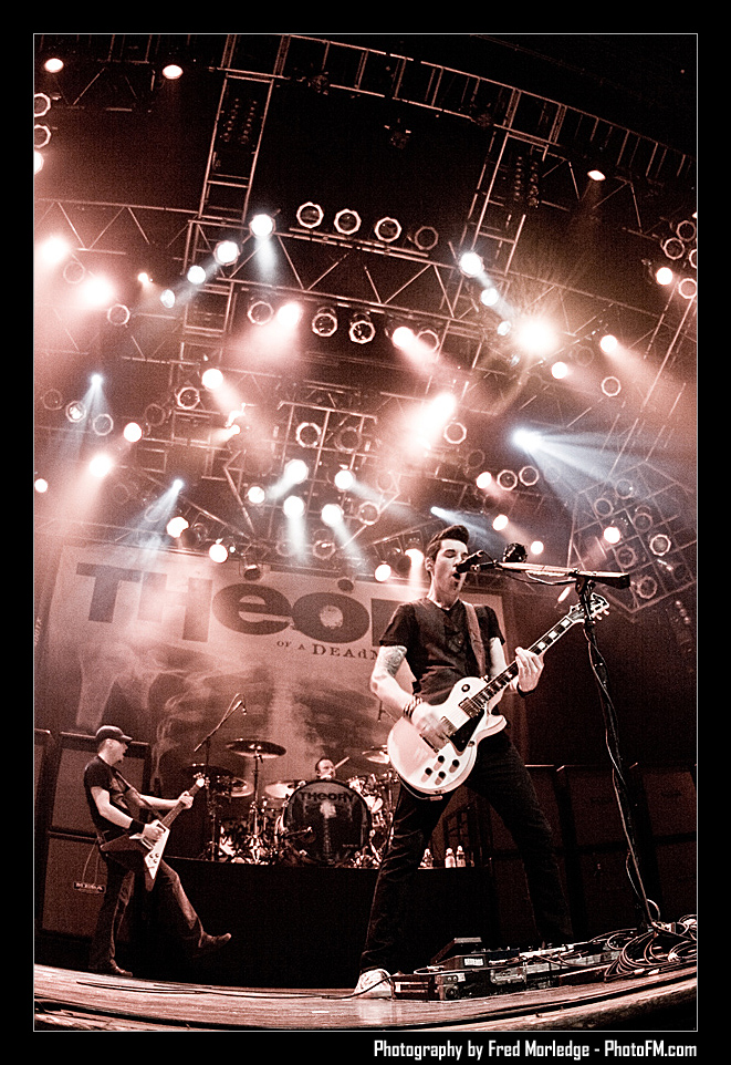 HouseOfBluesTheoryOfADeadMan_009