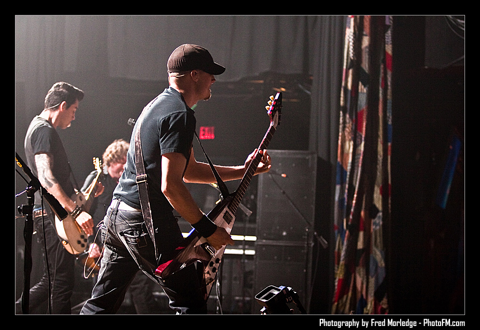 HouseOfBluesTheoryOfADeadMan_012