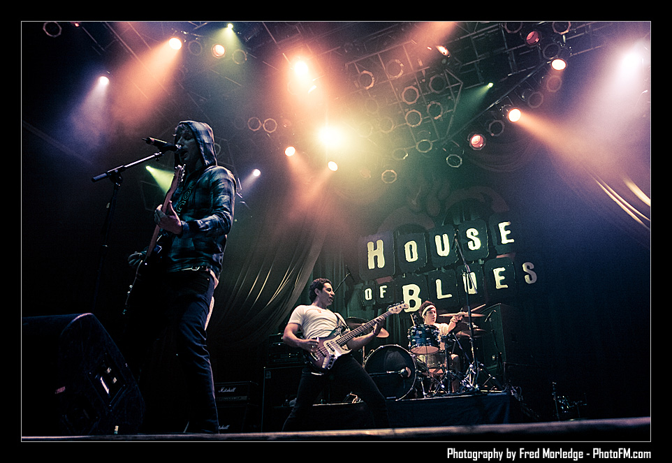 AirRaidAnthemHouseOfBlues_088