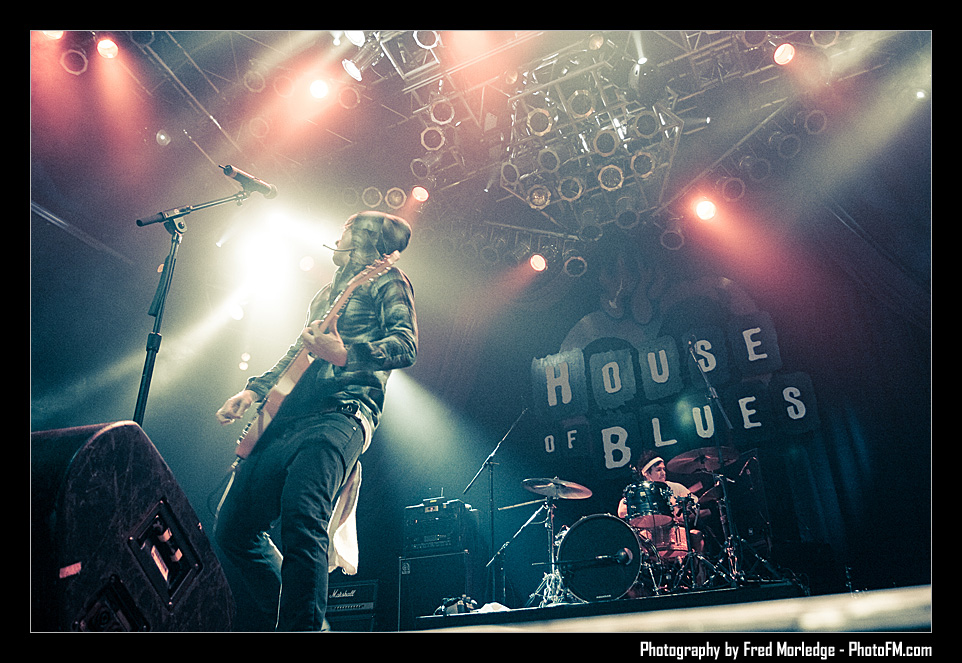 AirRaidAnthemHouseOfBlues_115