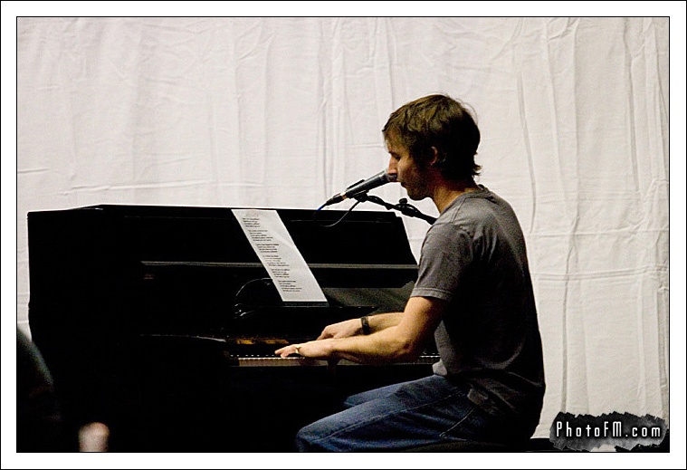 James Blunt Photos - Mix 94.1's Underground Lounge - Photos by PhotoFM - 24